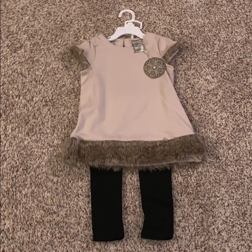 Max Studio Girls 2pc set 4T NWT